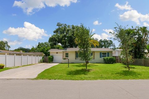 Terreno en venta en Sarasota, Florida № 1326424 - foto 1