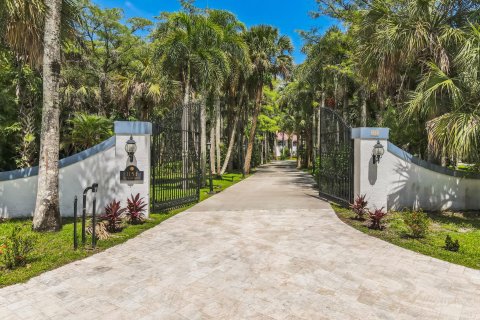 Villa ou maison à vendre à Loxahatchee Groves, Floride: 8 chambres, 698.63 m2 № 591690 - photo 1