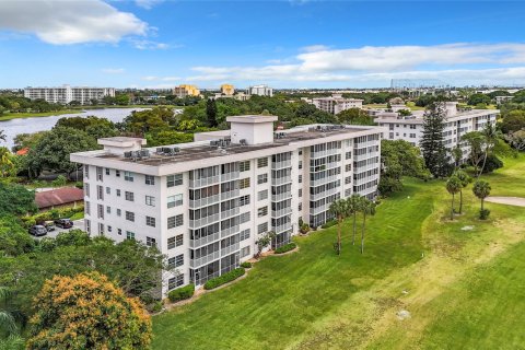 Condo in Pompano Beach, Florida, 3 bedrooms  № 1005357 - photo 6