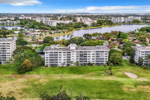 Copropriété à vendre à Pompano Beach, Floride: 3 chambres, 129.13 m2 № 1005357 - photo 1