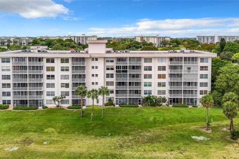 Copropriété à vendre à Pompano Beach, Floride: 3 chambres, 129.13 m2 № 1005357 - photo 8