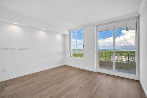 Condo in Key Biscayne, Florida, 3 bedrooms  № 1316287 - photo 25