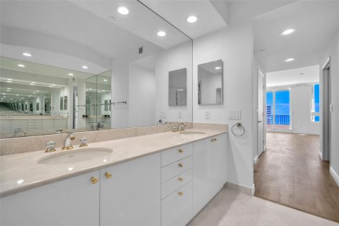 Condo in Key Biscayne, Florida, 3 bedrooms  № 1316287 - photo 21