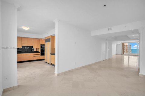 Copropriété à vendre à Key Biscayne, Floride: 3 chambres, 232.26 m2 № 1316287 - photo 13