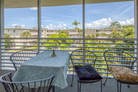 Condo in Lake Worth, Florida, 2 bedrooms  № 1159755 - photo 20