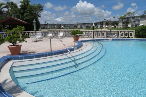 Condo in Lake Worth, Florida, 2 bedrooms  № 1159755 - photo 17