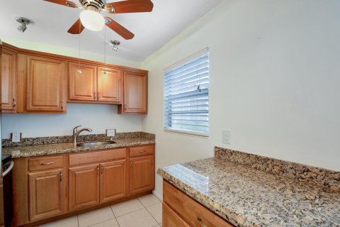 Condo in Boca Raton, Florida, 2 bedrooms  № 1159835 - photo 17