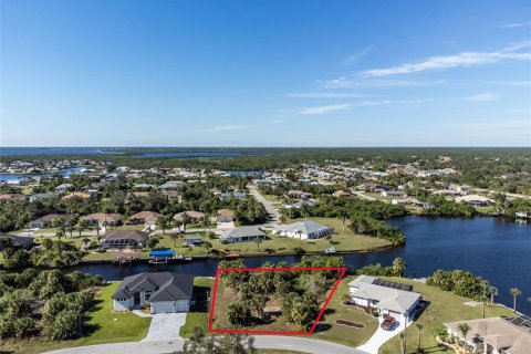 Terreno en venta en Port Charlotte, Florida № 885374 - foto 3