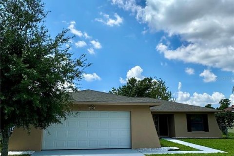 Casa en venta en Kissimmee, Florida, 3 dormitorios, 127.46 m2 № 1326822 - foto 2