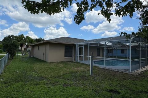 House in Kissimmee, Florida 3 bedrooms, 127.46 sq.m. № 1326822 - photo 28