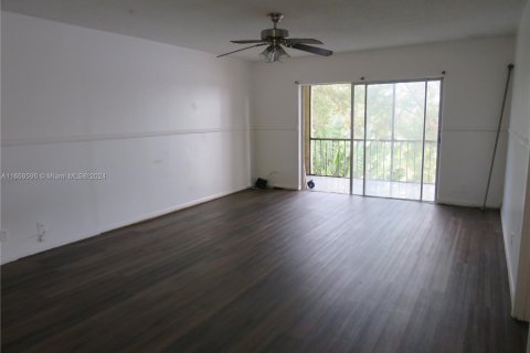 Condominio en venta en Lauderhill, Florida, 3 dormitorios, 130.06 m2 № 1389761 - foto 6