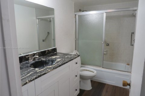 Condominio en venta en Lauderhill, Florida, 3 dormitorios, 130.06 m2 № 1389761 - foto 14