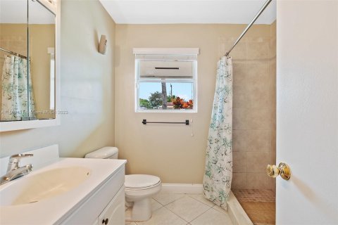 Casa en venta en Pompano Beach, Florida, 3 dormitorios № 911445 - foto 19