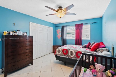Villa ou maison à vendre à Pompano Beach, Floride: 3 chambres № 911445 - photo 13