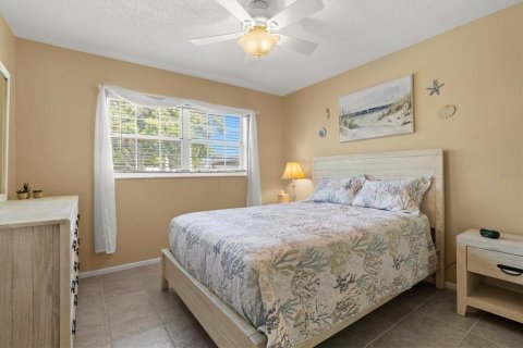 Condo in Sarasota, Florida, 2 bedrooms  № 1133822 - photo 24