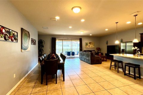 Casa en venta en Kissimmee, Florida, 9 dormitorios, 407.93 m2 № 1342097 - foto 20