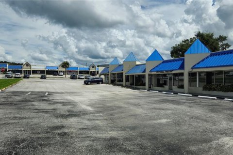 Propiedad comercial en alquiler en Zephyrhills, Florida, 100.33 m2 № 1350724 - foto 4