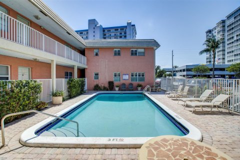 Condominio en venta en Pompano Beach, Florida, 2 dormitorios, 99.41 m2 № 880934 - foto 3