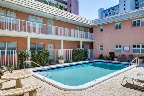 Condominio en venta en Pompano Beach, Florida, 2 dormitorios, 99.41 m2 № 880934 - foto 4
