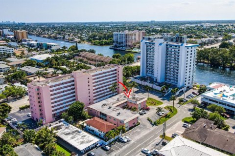 Condominio en venta en Pompano Beach, Florida, 2 dormitorios, 99.41 m2 № 880934 - foto 1