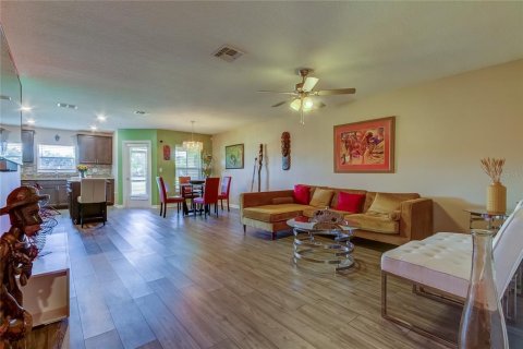 Touwnhouse à vendre à Tampa, Floride: 3 chambres, 158.77 m2 № 1378446 - photo 4