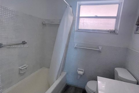 Copropriété à louer à Hallandale Beach, Floride: 1 chambre, 71.53 m2 № 1293660 - photo 20