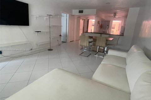 Copropriété à louer à Hallandale Beach, Floride: 1 chambre, 71.53 m2 № 1293660 - photo 8