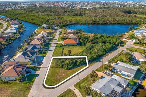 Terreno en venta en Punta Gorda, Florida № 1147868 - foto 1