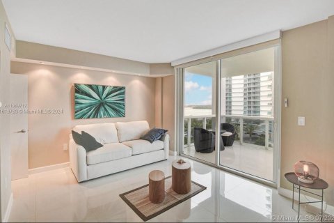 Condominio en venta en Bal Harbour, Florida, 2 dormitorios, 98.1 m2 № 1240237 - foto 9