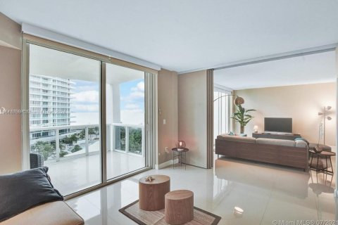 Condominio en venta en Bal Harbour, Florida, 2 dormitorios, 98.1 m2 № 1240237 - foto 7