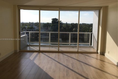 Copropriété à vendre à Miami Beach, Floride: 1 chambre, 83.61 m2 № 1240239 - photo 3