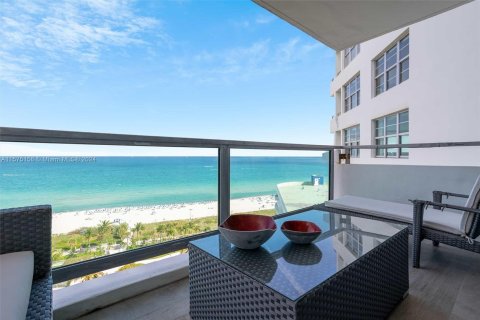 Condo in Miami Beach, Florida, 2 bedrooms  № 1140792 - photo 16