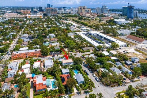 Villa ou maison à vendre à West Palm Beach, Floride: 6 chambres, 326.55 m2 № 1172278 - photo 6