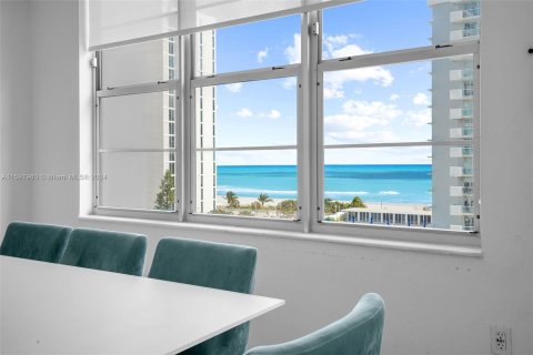 Copropriété à vendre à Miami Beach, Floride: 2 chambres, 179.77 m2 № 1209585 - photo 5