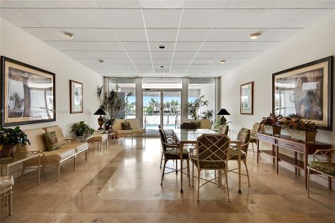 Copropriété à vendre à Miami Beach, Floride: 2 chambres, 179.77 m2 № 1209585 - photo 22