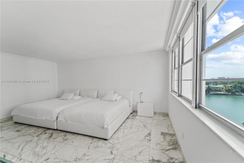 Copropriété à vendre à Miami Beach, Floride: 2 chambres, 179.77 m2 № 1209585 - photo 10