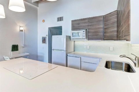 Condominio en venta en Sarasota, Florida, 1 dormitorio № 1415019 - foto 7