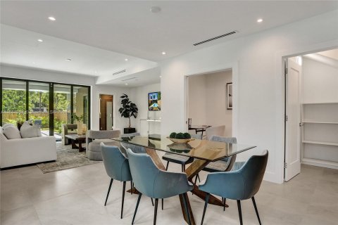 Condominio en venta en Miami, Florida, 4 dormitorios, 228.26 m2 № 1358708 - foto 7