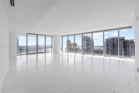 Condo in Miami, Florida, 5 bedrooms  № 1358746 - photo 4