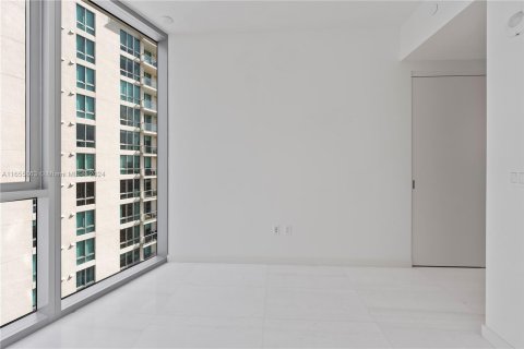 Condominio en venta en Miami, Florida, 5 dormitorios, 371.05 m2 № 1358746 - foto 23