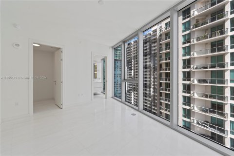 Copropriété à vendre à Miami, Floride: 5 chambres, 371.05 m2 № 1358746 - photo 20