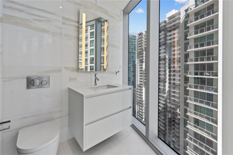 Copropriété à vendre à Miami, Floride: 5 chambres, 371.05 m2 № 1358746 - photo 22