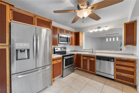 Townhouse in Pompano Beach, Florida 2 bedrooms, 122.26 sq.m. № 1011032 - photo 6