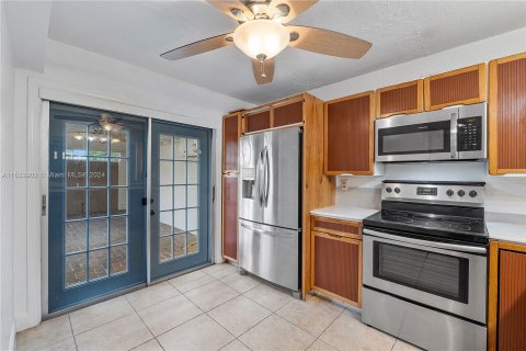 Townhouse in Pompano Beach, Florida 2 bedrooms, 122.26 sq.m. № 1011032 - photo 7