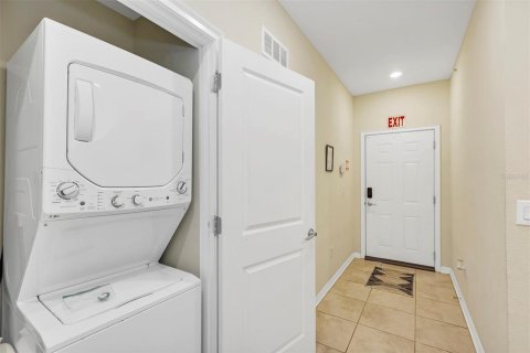 Condo in Kissimmee, Florida, 2 bedrooms  № 1414597 - photo 12