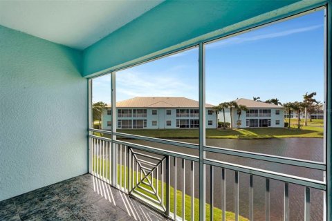 Condominio en venta en North Port, Florida, 2 dormitorios, 108.51 m2 № 1414561 - foto 20