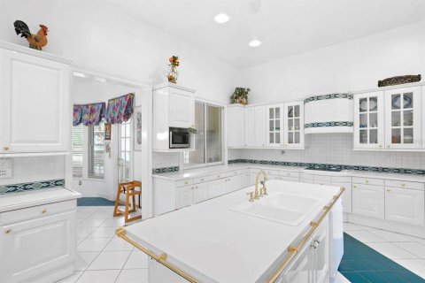 Casa en venta en Tampa, Florida, 5 dormitorios, 1069.31 m2 № 1089175 - foto 23
