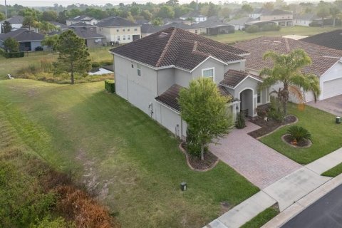 House in Davenport, Florida 5 bedrooms, 307.88 sq.m. № 1360136 - photo 5