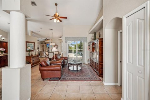 Villa ou maison à vendre à Punta Gorda, Floride: 4 chambres, 239.87 m2 № 1255040 - photo 11