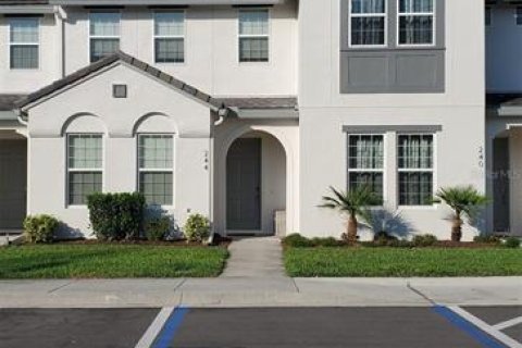 Townhouse in Davenport, Florida 4 bedrooms, 194.54 sq.m. № 922980 - photo 2